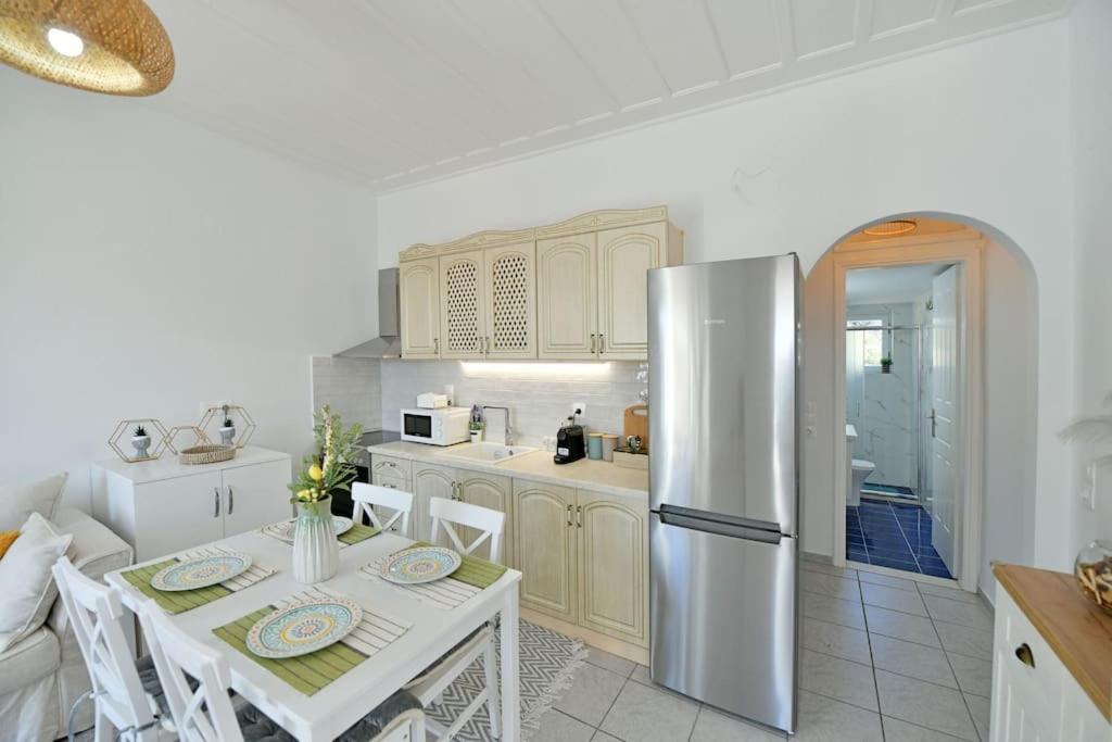 Olivo II Luxury Apartment Hydra  Esterno foto